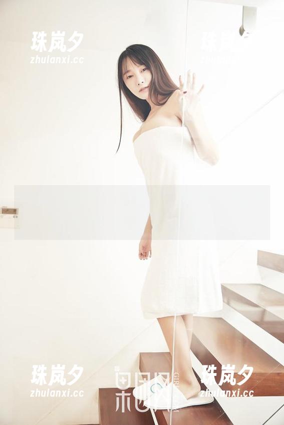 GIRLT果团网-周晓唯 GIRLT果团网 - 周晓唯短裙新作,保证你今夏不再穿男友的T恤!