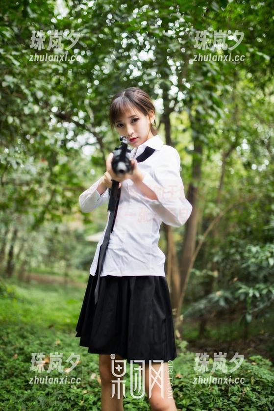 GIRLT果团网 - 校园里的王婉悠，一抬手就可能成为下一张美图自信榜！