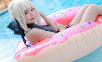 或许圣路易斯就是一个梦，而Kitkat Cosplay的壁纸们给你梦的触感！