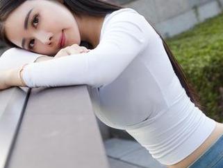 MiiTao蜜桃社 - 当王婉悠Queen与毛衣相遇，夏天的冰淇淋也不再冰冷！下载写真集，体验不一样的温度！