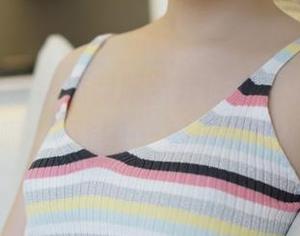 ROSI的嫩学妹制服全套原图，明亮得有点刺眼啊，不过……好像也没啥大碍？