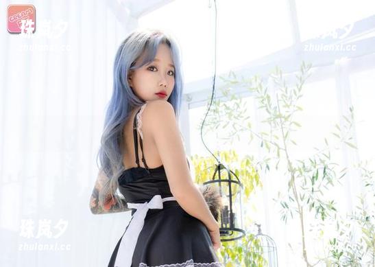 留一手——Sia(시아)的自拍美图，你确定不要看？