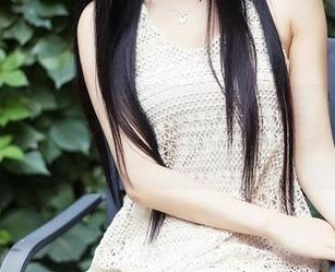 TouTiao头条女神 - 修女也爱自拍？白一晗的套图系列让我直呼过于可爱！