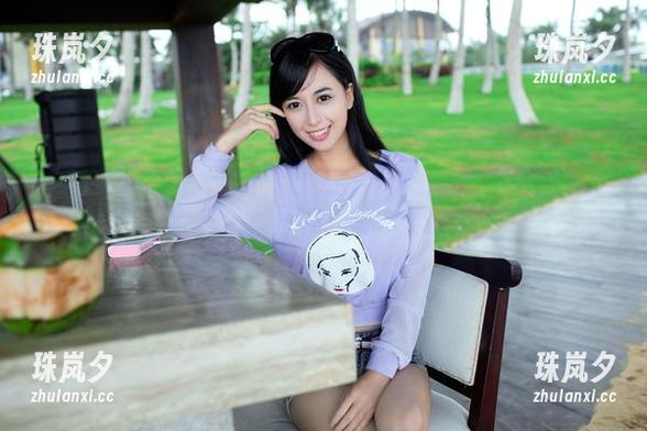 TuiGirl-王根星熙 TuiGirl - 这图包是免费的?王根星熙的空姐照,潜藏了些小秘密,快来翻翻!