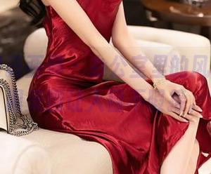 XIAOYU语画界 - 办公室里的风格，林星阑美图让人目不暇接。
