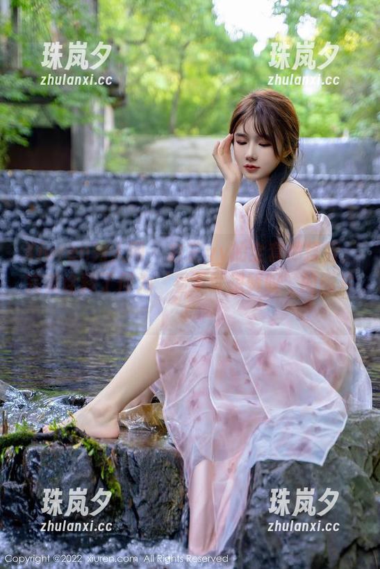 Xiuren秀人网-白芷yy Xiuren秀人网 - 白芷yy的全套体操服,完美诠释了何为‘看了就想赞叹’的图片!