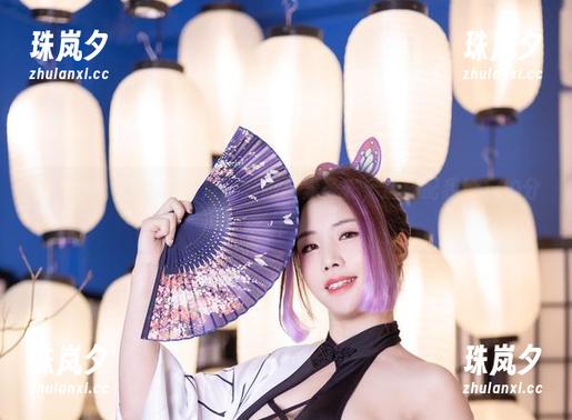 Yebin(전예빈)的图集：制服与无圣光，这搭配我给100分！