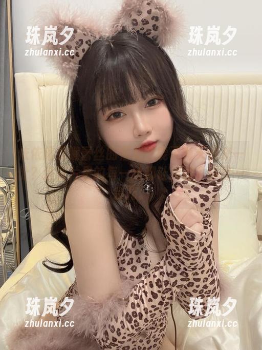 依依超级懒 依依超级懒蕾丝的福利我能否每天都来一份?这图片里的每一丝都让我想多停留一会儿。