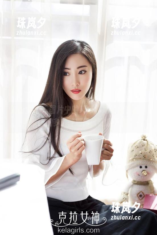 克拉女神-瑞莎 克拉女神 - 图片中的瑞莎和她的连衣裙,貌似让我多了些期待,随意下载?