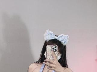 微密圈 - 下载全套兔宝妮to的天台写真，完全不讲理！