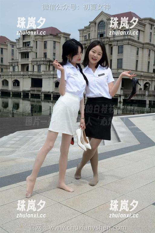 初夏女神-依依 初夏女神 - 迷失在依依的白衬衫福利里,图片一张比一张让人‘心烦’!