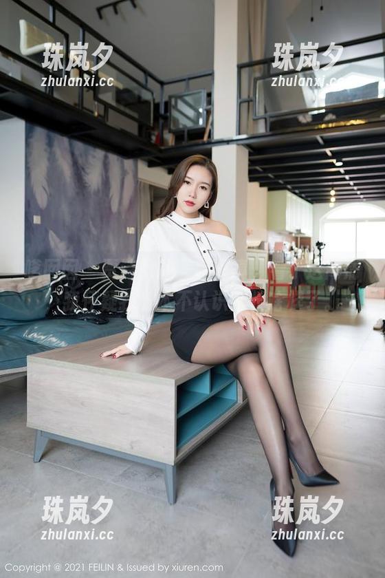 嗲囡囡-贾诗晗 嗲囡囡 - 贾诗晗的美腿写真,看了这高清,我怀疑我根本不认识腿长啥样了。