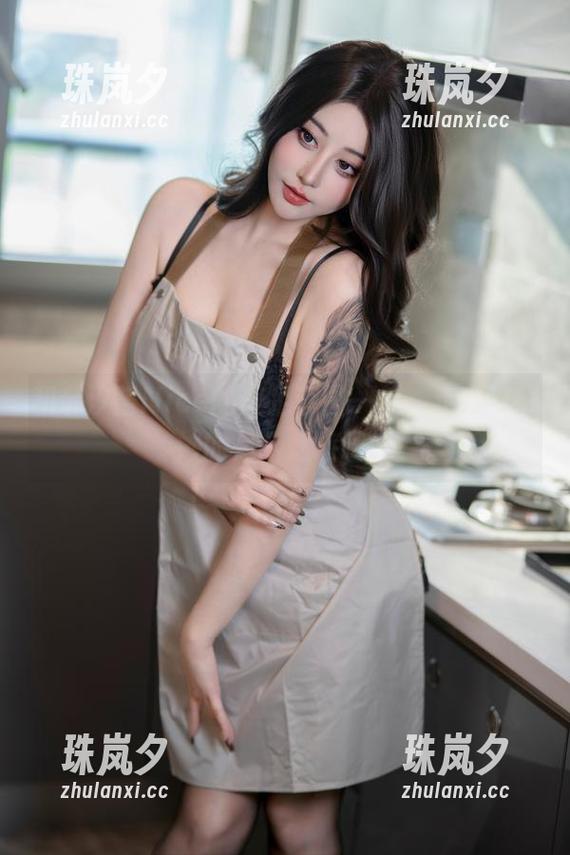 和奈汐酱Nice的美足套图一起，走上这奇妙的足下之旅吧！