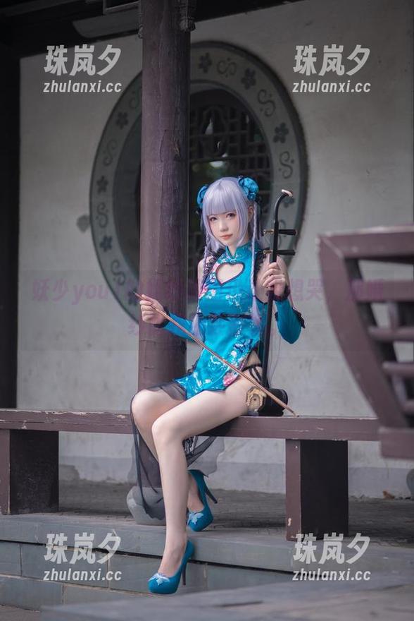妖少you1的婚纱原图仍让我想哭，那婚纱比我还会撒娇。