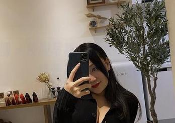微密圈 - 校服写真，宸大小姐的风格总让我想起校园里的他