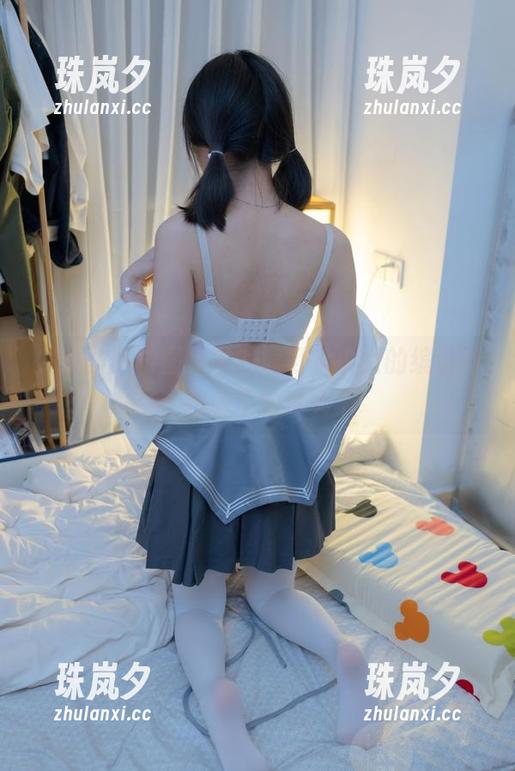 少女秩序-鹿可 少女秩序 - 图集中的鹿可,少女的缤纷与扭曲了的真实