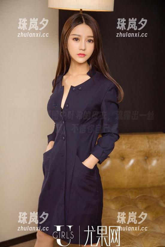 尤果网 - 原图中叶希的皮衣，流露出一丝不羁，不信你自己看
