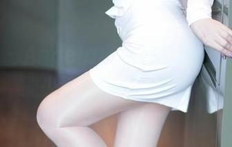 尤蜜荟 - Angela小热巴的私拍，夏天怎能少了点阳光的调戏？