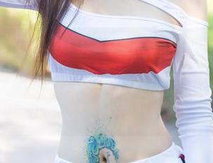 尤蜜荟 - Emily顾奈奈酱最新连体衣曝光，真心希望她能分享搭配小技巧，毕竟…蚊子也没有义务只吸瘦的