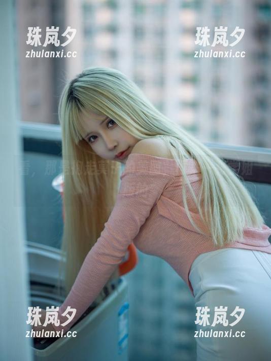 看，那是抱走莫子的美图，再来一张学姐版的