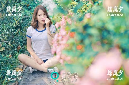 推女神 - 穆菲菲海边无圣光合集：听说沙子和我都有“多重身份”！