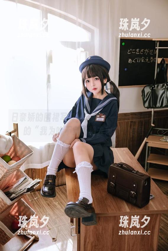 日奈娇的围裙写真，传递出一种扑面而来的“我为啥不穿围裙去购物”信号