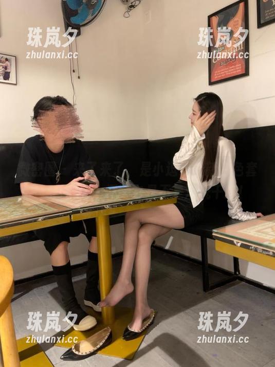 是小逗逗 微密圈 - 来了来了,是小逗逗最新白色套图,白得让人怀疑它是不是没洗干净!