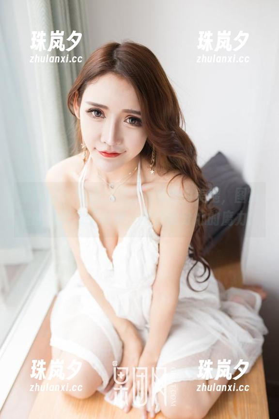 果团网 - 妲己_Toxic和她的美腿，图片里的搭配似乎有种，不许我分心的魔力！