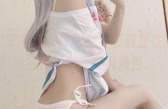 樱井宁宁的兔女郎写真，明明是在展现皮毛，却更像是在玩角色。