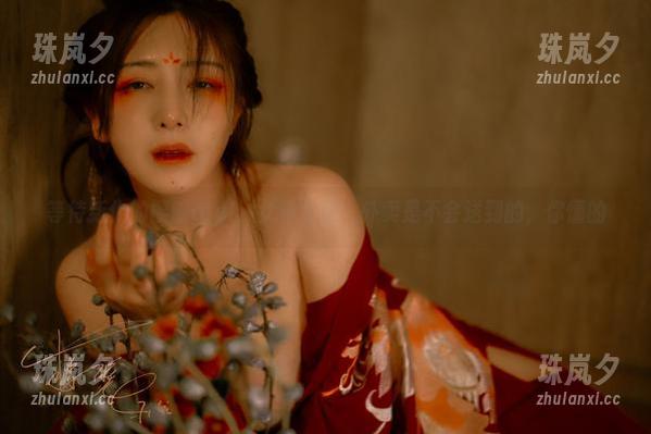 等待新作的樱晚gigi：女仆全集，外卖是不会送到的，你懂的