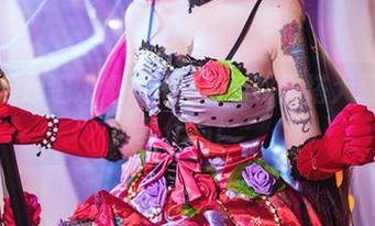 弟弟们想追姐姐？先来看看洛丽塔大哥的写真作品！