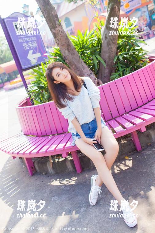 爱蜜社-LalaBaby啦啦 爱蜜社 - 难以置信,LalaBaby啦啦的美足在这个高清图包里还闪闪发光,想不看都难!