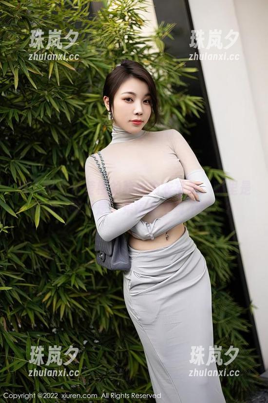 秀人网 - 任莹樱的豹纹内衣写真：哪里是奔放，哪里是‘果得你个真不赖’？