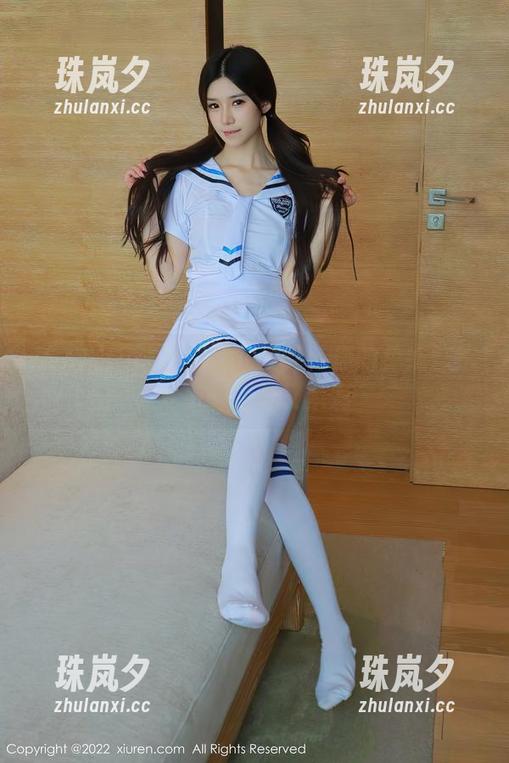 秀人网-你的兔妹妹 秀人网 - 睡衣的极致演绎:你的兔妹妹给我们的图像又添彩
