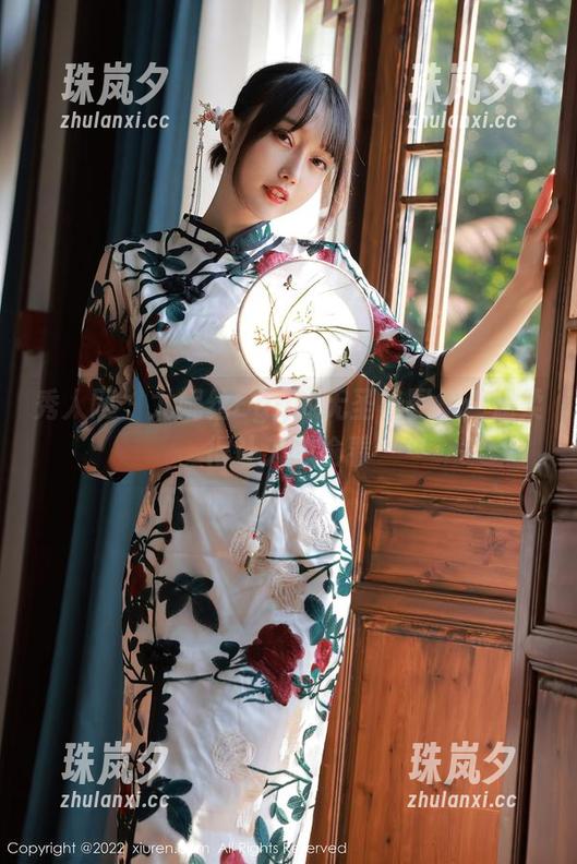 秀人网 - 尤妮丝Egg的无圣光图集：温柔得让人想偷看