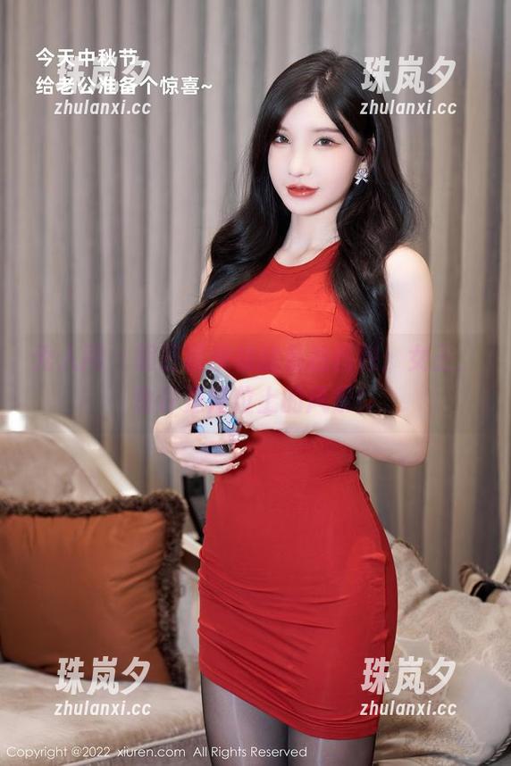 秀人网-明日花桃桃 秀人网 - 明日花桃桃的私拍图包:女王,也许是座位上的风景!