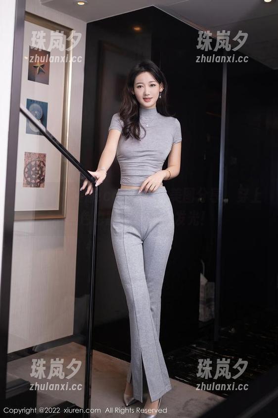 秀人网 - 筱慧icon的黑色美图分享，穿上黑色也能让你闪闪发光！