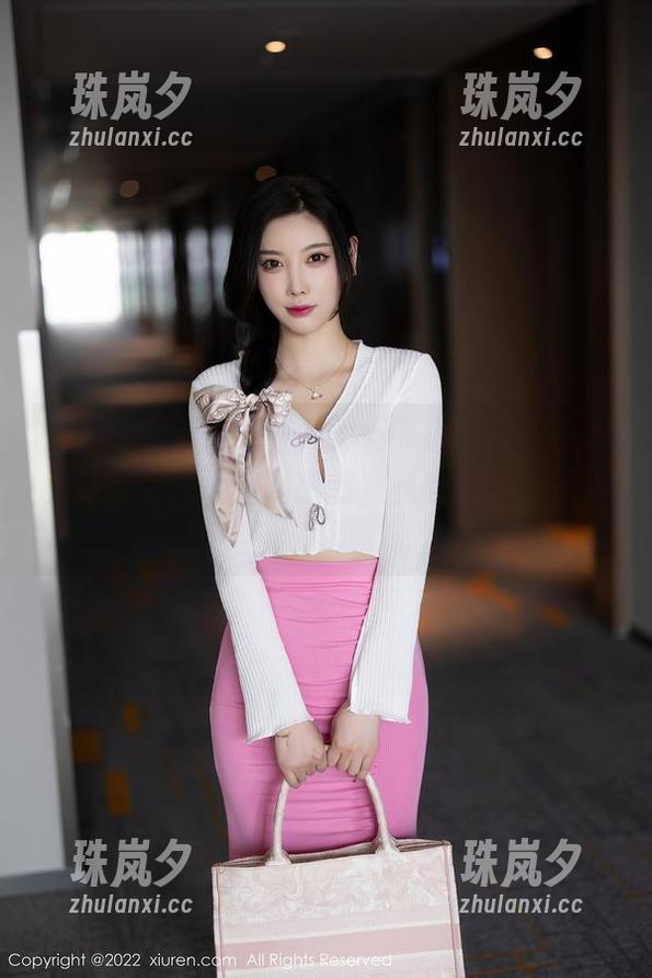 秀人网-美七Mia 秀人网 - 高清实在是个好东西,想象中的女仆活生生地跑到眼前。美七Mia又一次拿下我的心。