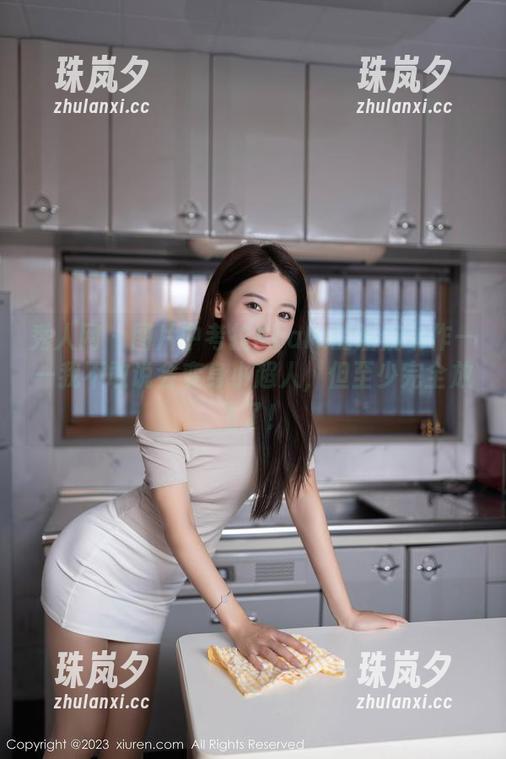 秀人网-考拉Koala 秀人网 - 图片中考拉Koala的瑜伽动作——我不敢说会变身小超人,但至少完全放飞了!