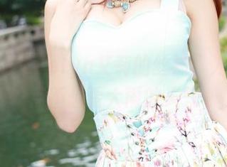 美媛馆 - Evelyn艾莉的丝袜：为何我一点不想看大雨的天气
