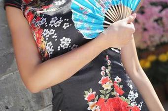 美媛馆 - Flower朱可儿的私房日记：图集中那丁字裤就像大理的风，惹人心动又虚无缥缈。