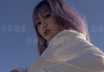 让我们静静地看，“脱尾巴Mizuki”的私房原图有种怪异的吸引力