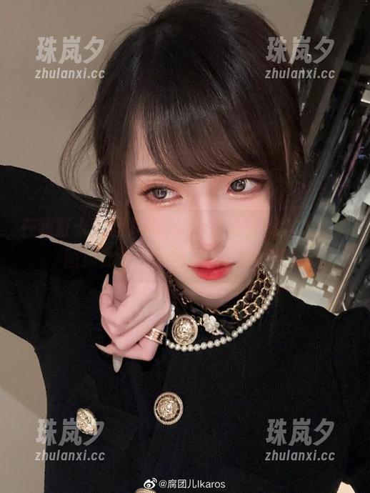 在线打卡腐团儿Ikaros泳池，偶尔人间美图如此迷人，真的不noway！