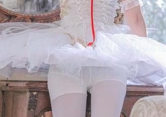 苏嫣qvq美脚作品：这脚能把我心里那条去运动的狗绊倒…
