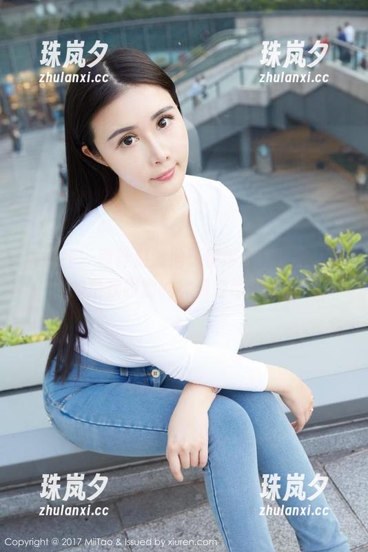 蜜桃社-伊琳 蜜桃社 - 西洋游泳池:伊琳原图分享,水的柔软跟她的气质好像有点搭