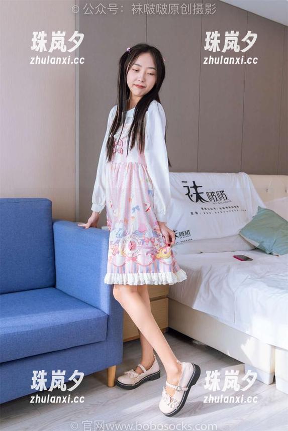 袜啵啵-甜甜圈 袜啵啵 - 甜甜圈的短肉丝让一众美图望尘莫及,下载根本没犹豫。