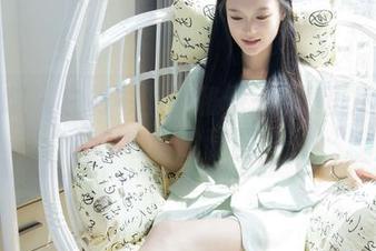 袜啵啵 - 白衬衫下的稚予–图集里尽是小心思的藏匿