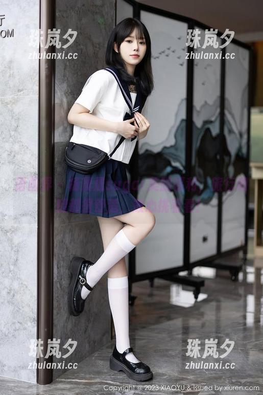 语画界-杨晨晨sugar 语画界 - 杨晨晨sugar美腿福利,旅行和腿都很舒适,放心挑着看!