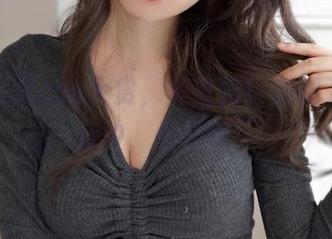 迷之呆梨cos大赏，美支持！美腿下载进行中，快快快！
