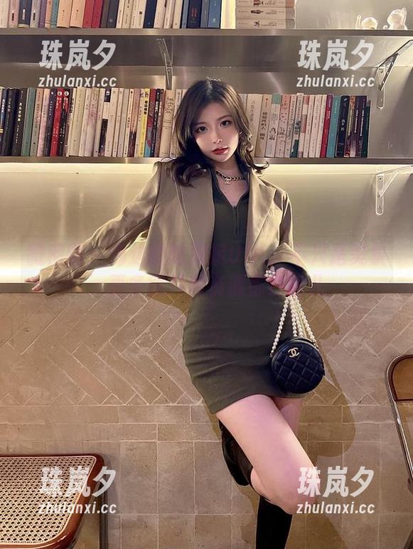 陈妮妮UNI 微密圈 - 海边的陈妮妮UNI:不只是美景,更多图片和资源都在这儿